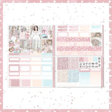 Load image into Gallery viewer, Starcrossed / weekly kit