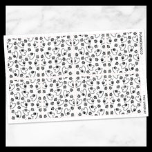 Load image into Gallery viewer, Paw Heart / Underlay / Foiled